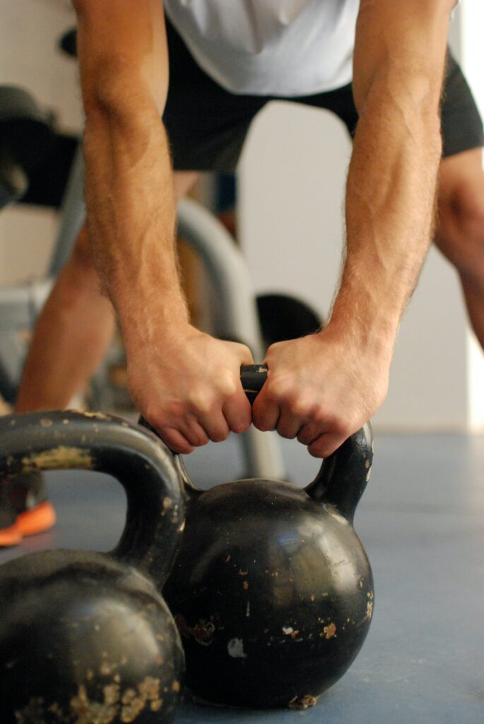 Lerne mit Kettlebells zu trainieren